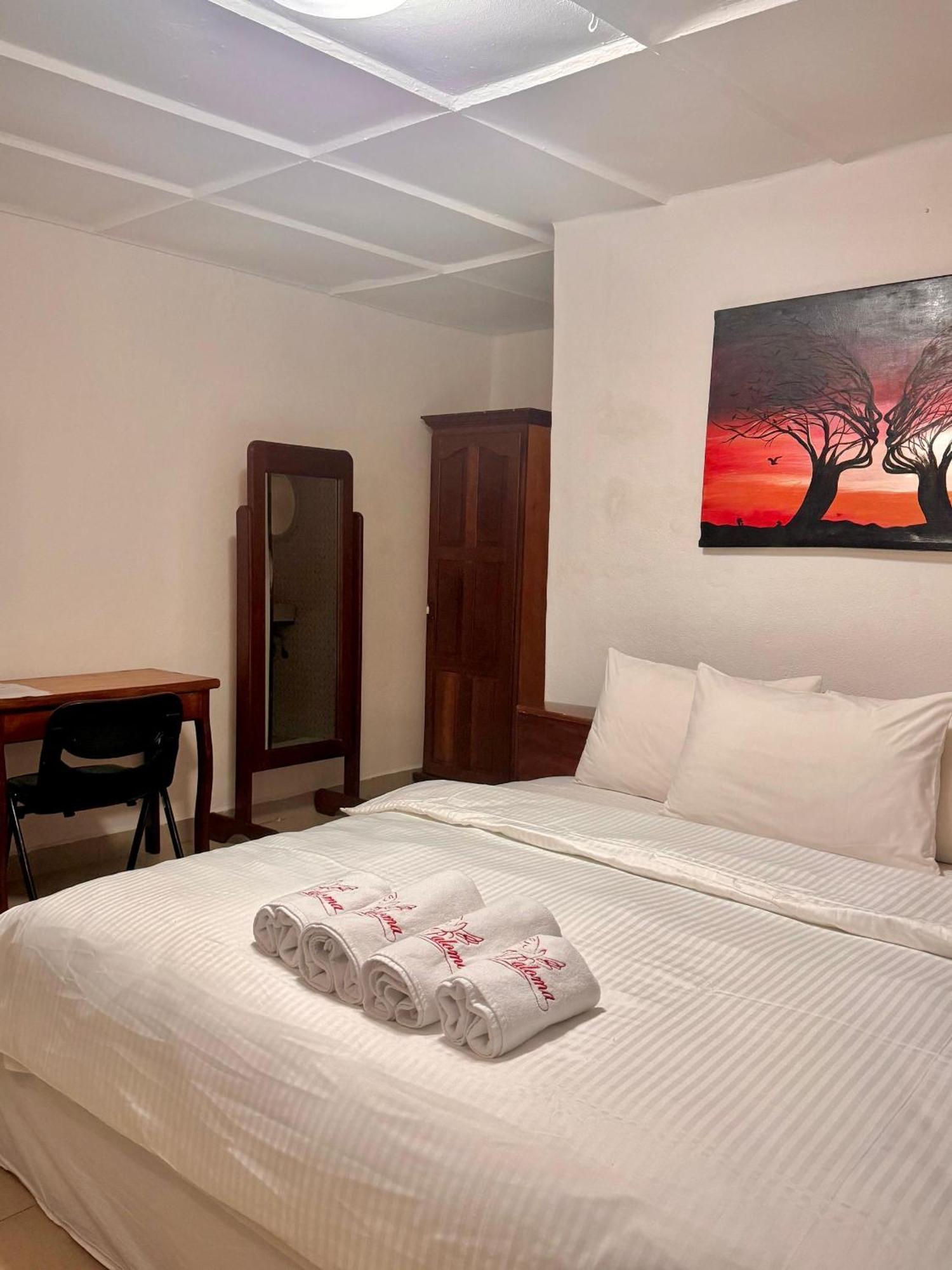 Paloma Guest House ケネマ エクステリア 写真