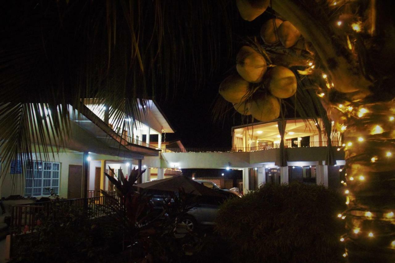 Paloma Guest House ケネマ エクステリア 写真